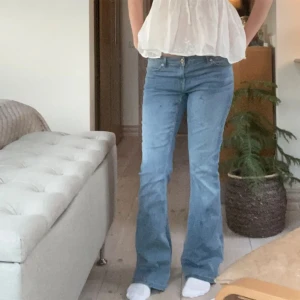 Lågmidjade jeans - Köpte på Plick men har aldrig använt dem.