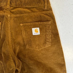 Carhartt Manchesterbyxor  - Straight fit, passar 30x30