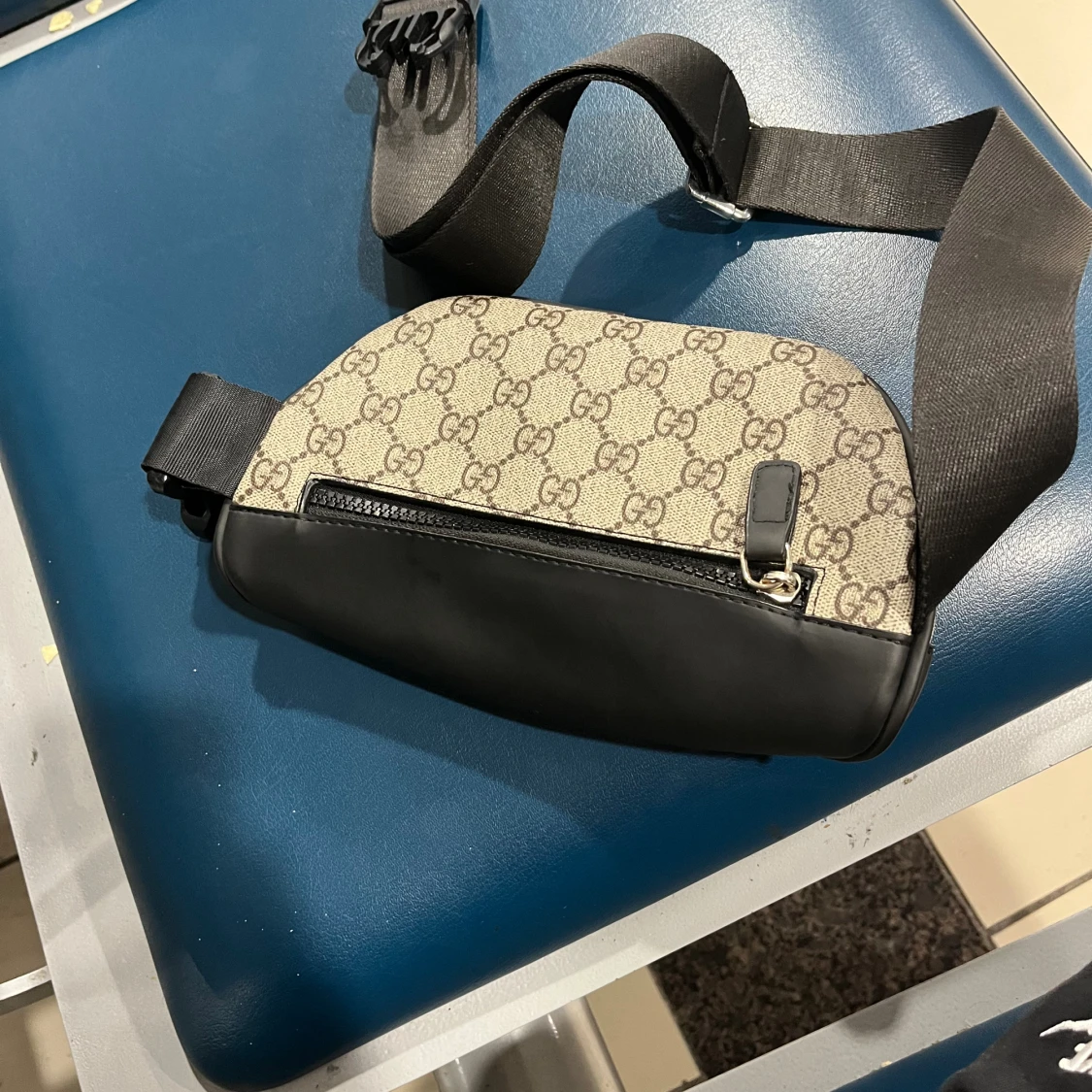 Gucci magväska - 91