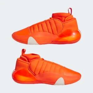 Harden Vol 7 Impact Orange - En av dom bästa basketskorna jag har använt. Kommer dock inte till användning längre så nu får dom avnjutas av någon annan. Relativt använda men ändå riktigt bra skick. Storlek 44 2/3 men sitter typ som 45. Nypris ca 1700kr  
