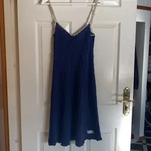 Jättefin klänning från Odd Molly! Kika gärna in på min profil där jag säljer allt för max 250kr!!! 😇💖🌟 