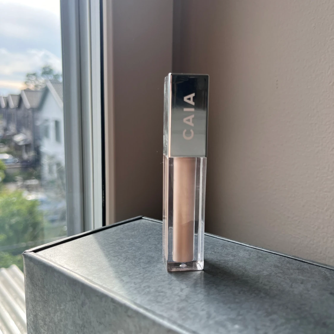 Caia Front Row Concealer