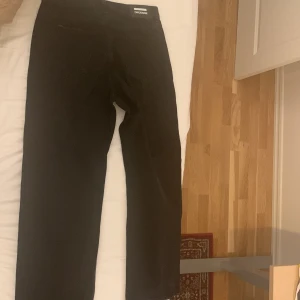 Dr denim omar jeans - Väldigt bra skicka använd fåtal gånger  30/30 storlek Omar modellen 