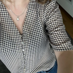 Rutig blus - Söt rutig blus från märket co’couture! Använd 1 gång ❤️