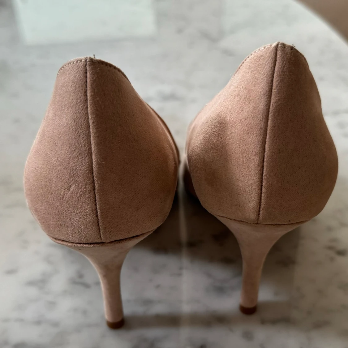 Beiga klackar från Mango  - 90