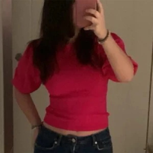 Blus - Blus från Gina i storlek S. Har använt bara några gånger. Jättefint och rosa☺️