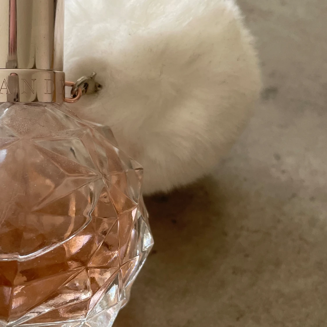 Ariana Grande ARI parfym - 91