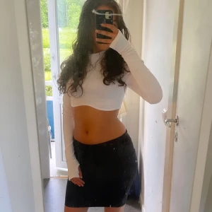 festtopp - Så fin nu i sommar. Den är strl S men skulle säga att den passar XS också 🤍