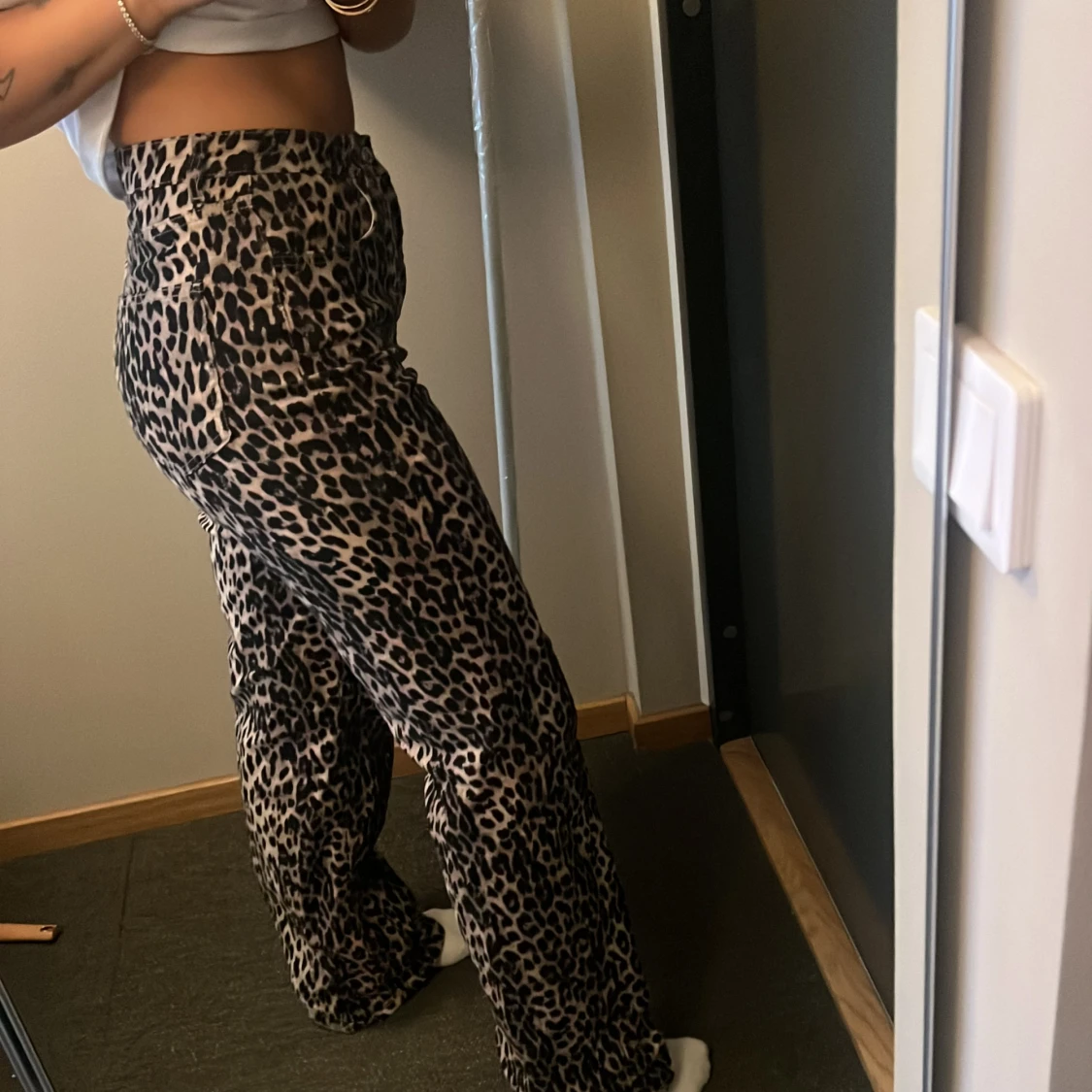 Helt nya leopard jeans  - 90