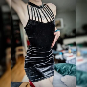 Sammetsklänning XS - En klänning i mycket bra skick