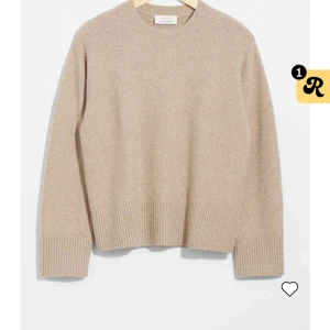 Stickad tröja  - En stickad tröja i bra skick. Andvänd några gånger. 