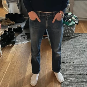 Nudie jeans  - Säljer dessa nudie jeans som är 9/10 i skick och passar mig som är 181. Modellen heter Slim Jim