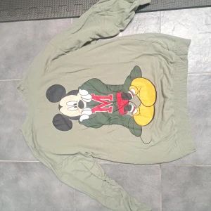 Sweatshirt - En sweatshirt med mussepig-tryck! Lite oversized ☺️🌸