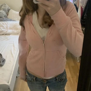 Juicy Coutore kofta - Äkta juicy kofta, bilder e lånade från förra ägaren o dne e varsamt använd 