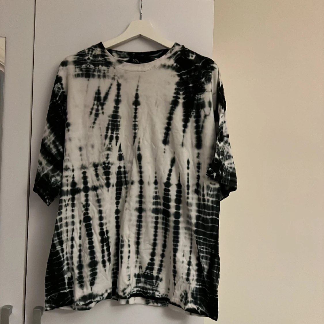 Tröja med batikmönster