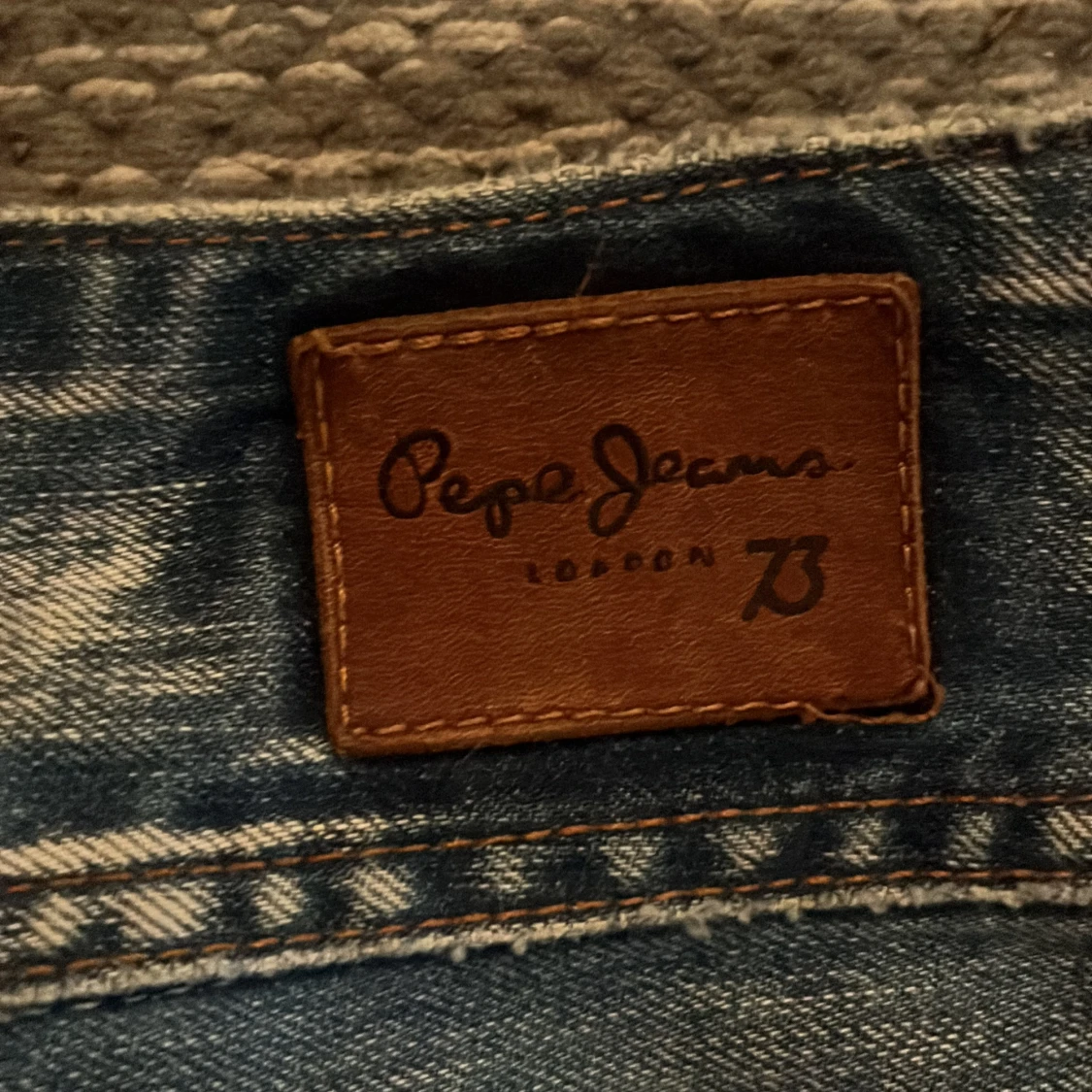 Säljer för att dom inte passar längre - 92