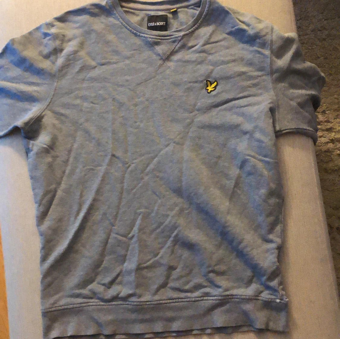 Grå t-shirt från Lyle & Scott