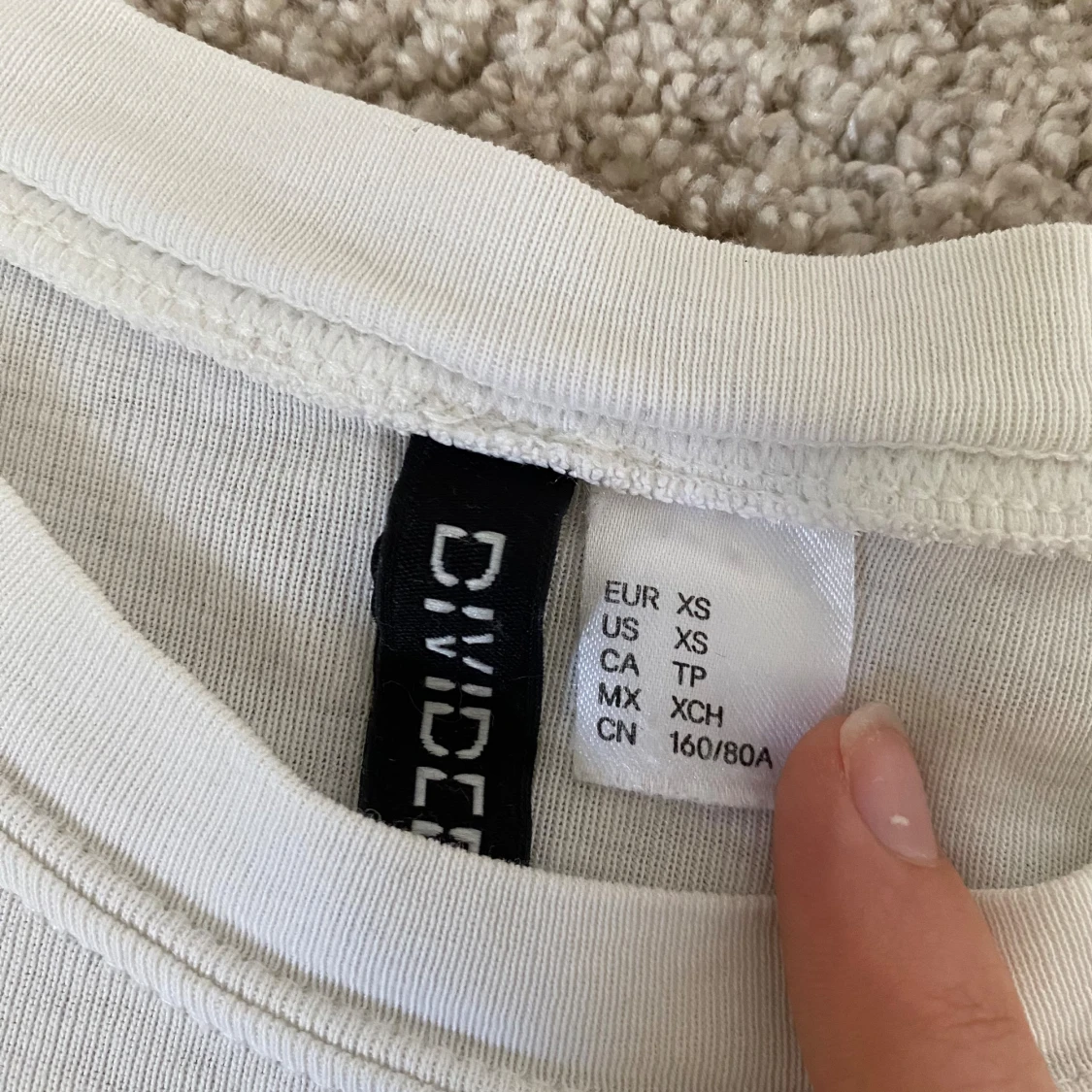 Vit goth tröja  - 91