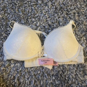 Hunkemöller bh - Hunkemöller bh, storlek 80A. Vit