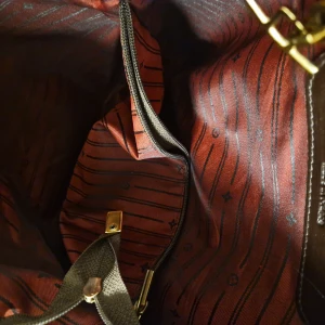 Väska - Väska 299kr.  