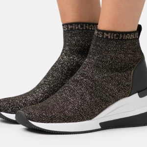 Michael Kors - Som ny. Använd bara 2 ggr Äkta skor köpt på zalando 