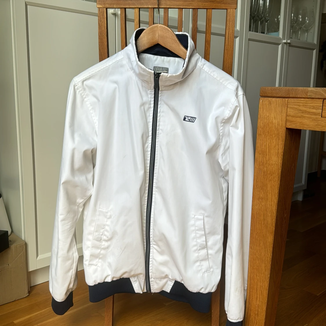 Vår/höst/vindjacka från Etirel