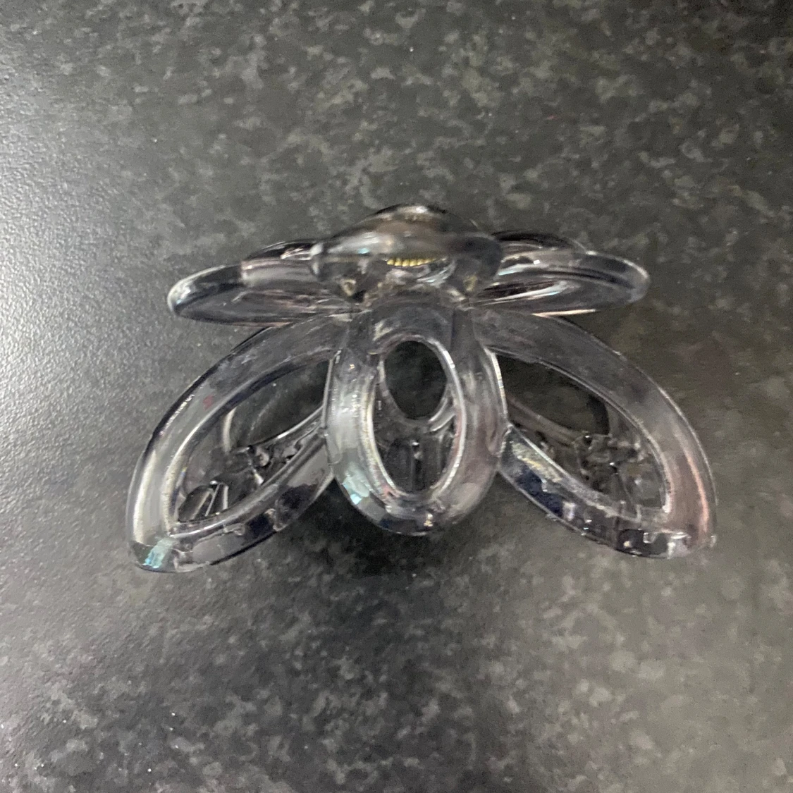 Grå hårklämma - 90