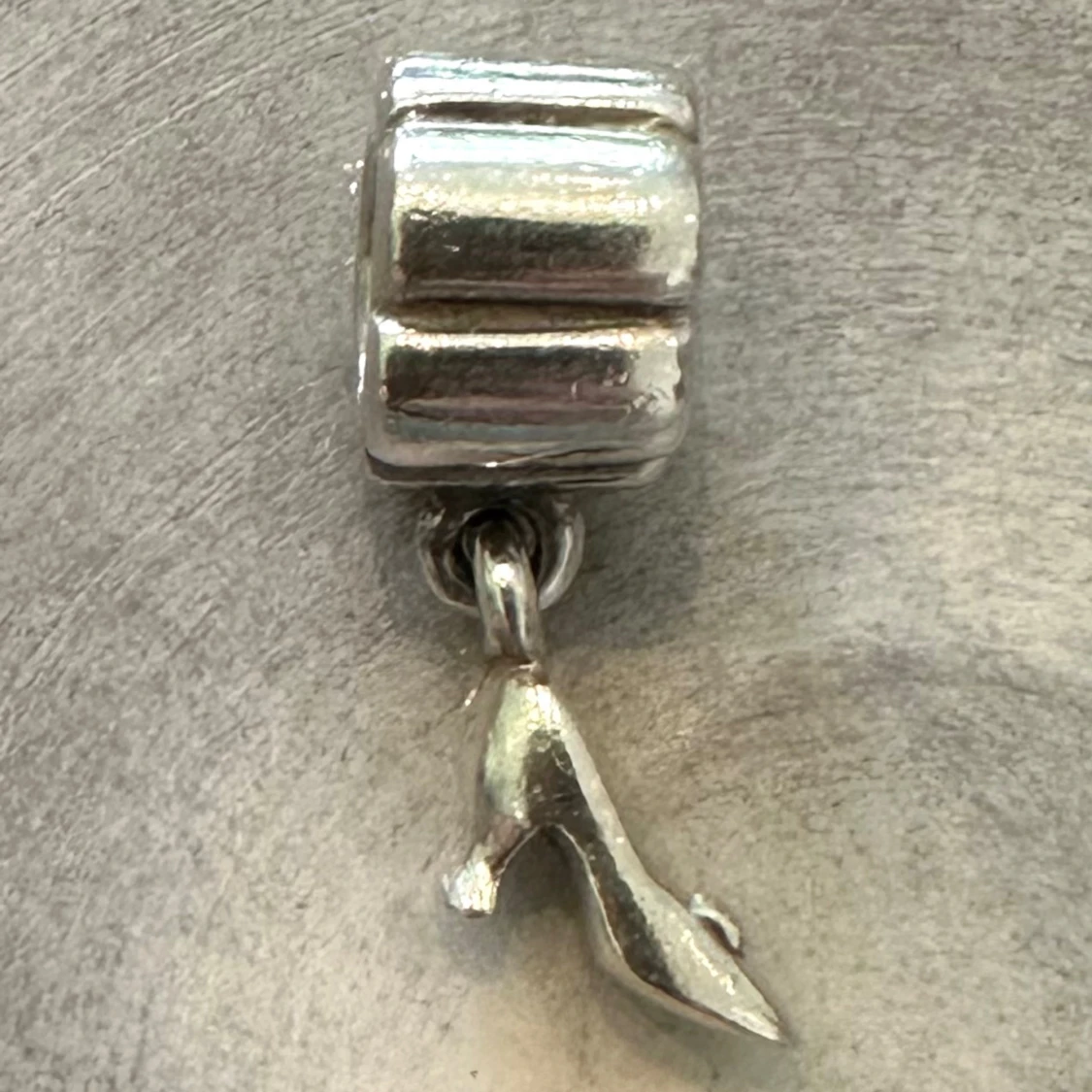 Pandora berlock, klacksko