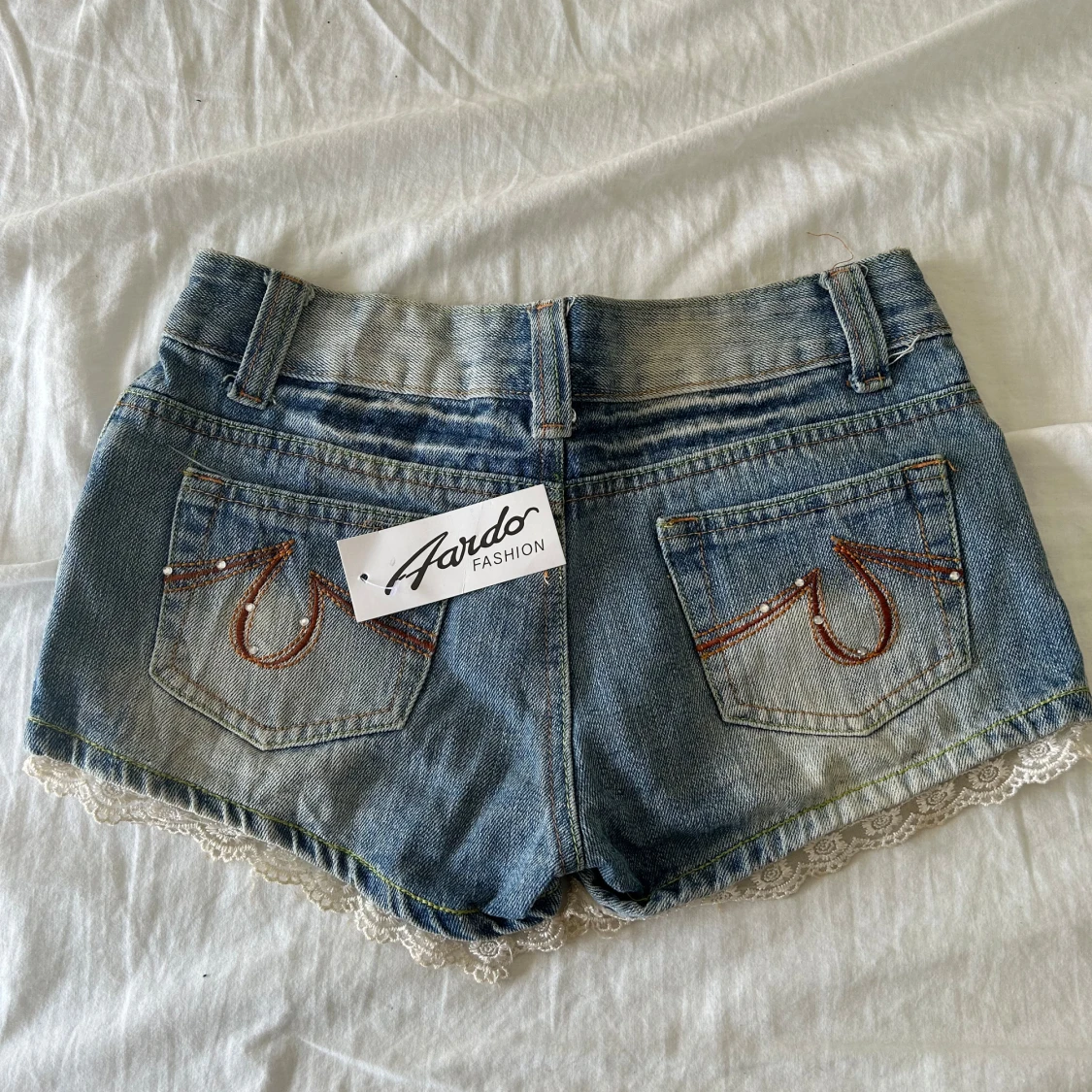 Lågmidjade shorts - 90