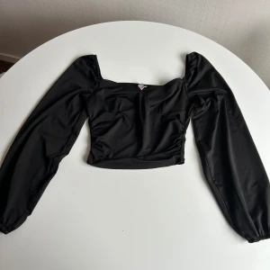 Tröja från Nelly - Aldrig använd Storlek S