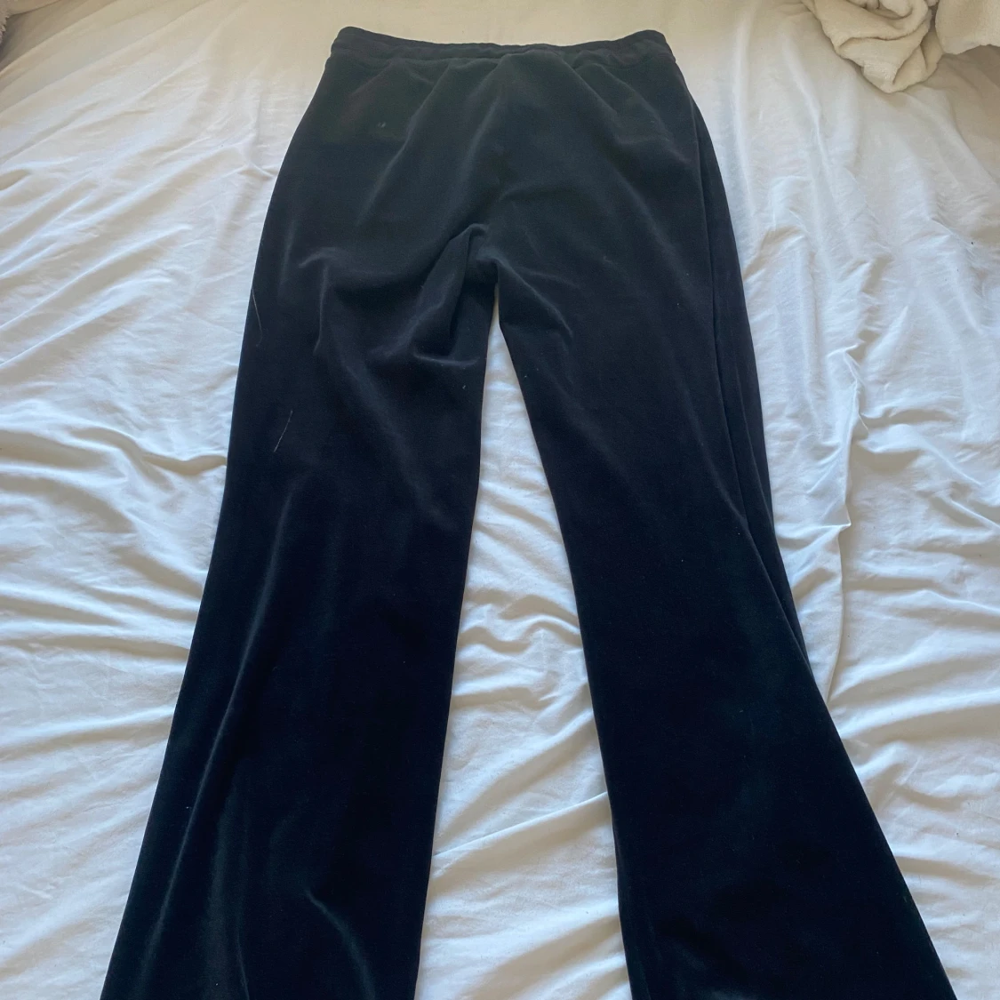 Svarta mjukisbyxor  - 90