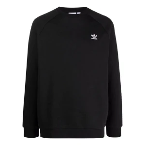 Adidas Sweatshirt - En Adidas Sweatshirt Essential Crew köpt för 499 kr. Säljer då den blivit för liten på mig. Otroligt bra skick utan fläckar och använd enbart få gånger. Kvitto kan skickad med. I storlek M.