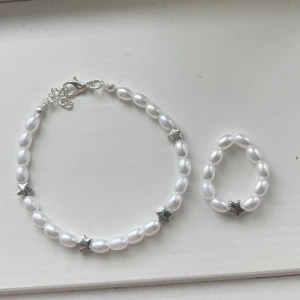 Egen gjord smyckes kombo - Så fint sätt som består av ett armband och en ring med samma design, dessa säljs även på min andra Plick: smyckenbykarlsson 