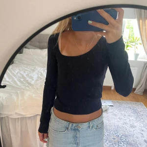 Marinblå tröja - Marinblå tröja😋