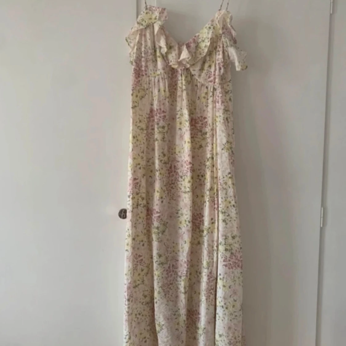 Blommig klänning - 1