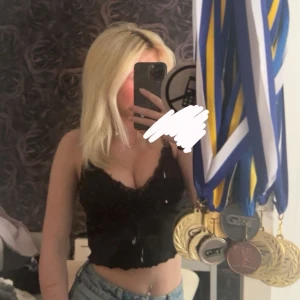 svart linne med spets - använd 3-4 ggr