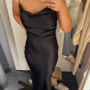 Klänning - Klänning från Bianca ingrossos kollektion med Gina tricot