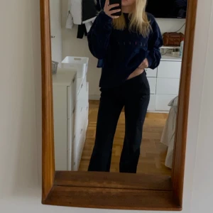 vintage benetton  - En vintage benetton sweatshirt i bra skick, strl M. skriv vid intresse köpare står för frakt💕