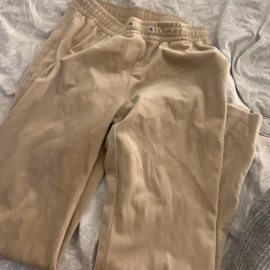 Mjukisbyxor - Jätte fina, samma som de svarta🥥💄💞