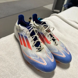 Adidas F50 - Storlek 45 1/3  Använda fåtal gånger