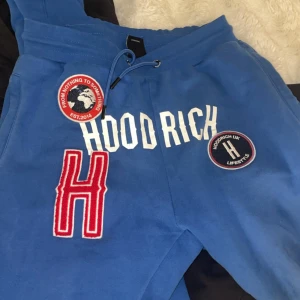 hoodrich byxor  - dom är perfekta om du har storlek S, priset kan diskuteras!