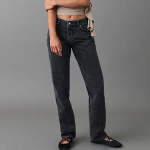 Low straight jeans - Jeans i bra skick från gina tricot! Nypris 500