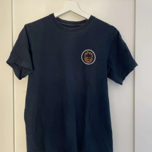 T-shirt . - Säljer min t-shirt från spitfire. Bra skick. Sorken S
