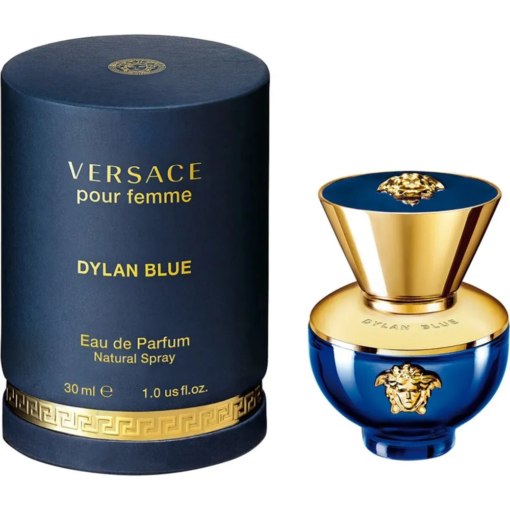 Säljer denna fina doft från Versace. En populär sommar doft. Knappt använd 50 ml ny pris 1115kr säljer för 500kr. Övrigt.