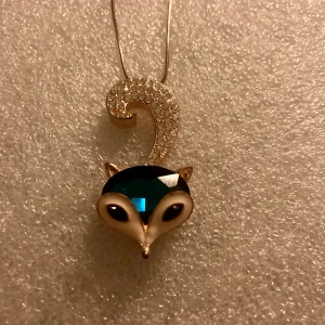 *NY*Bijouterie längre halsband  - Längre halsband med två kedjor, inget att anmärka på.