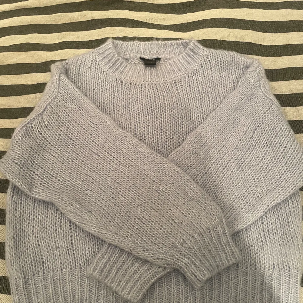 Otrolig snygg ljusblå stickad tröja från Lindex i storlek M❤️❤️. Tröjor & Koftor.