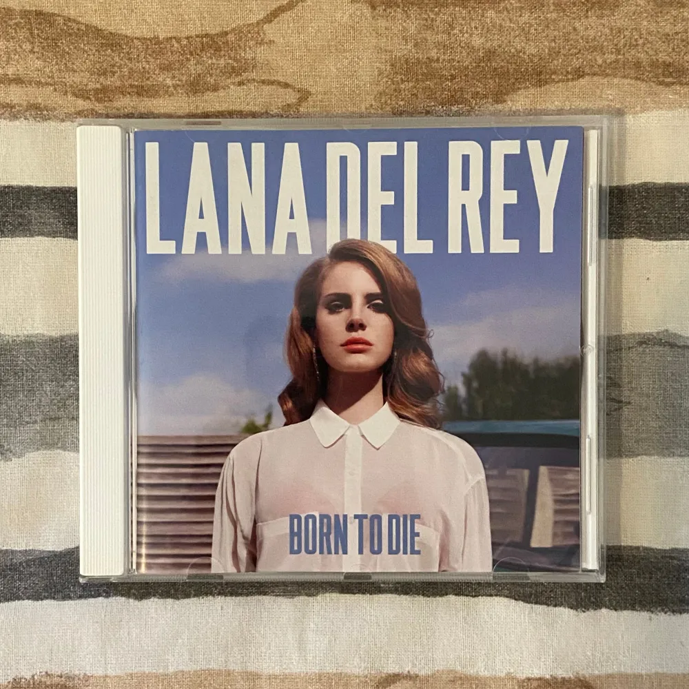 Lana Del Rey - Born To Die CD 🥀. Övrigt.