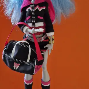 Fearsquad,Ghoulia Yelps 