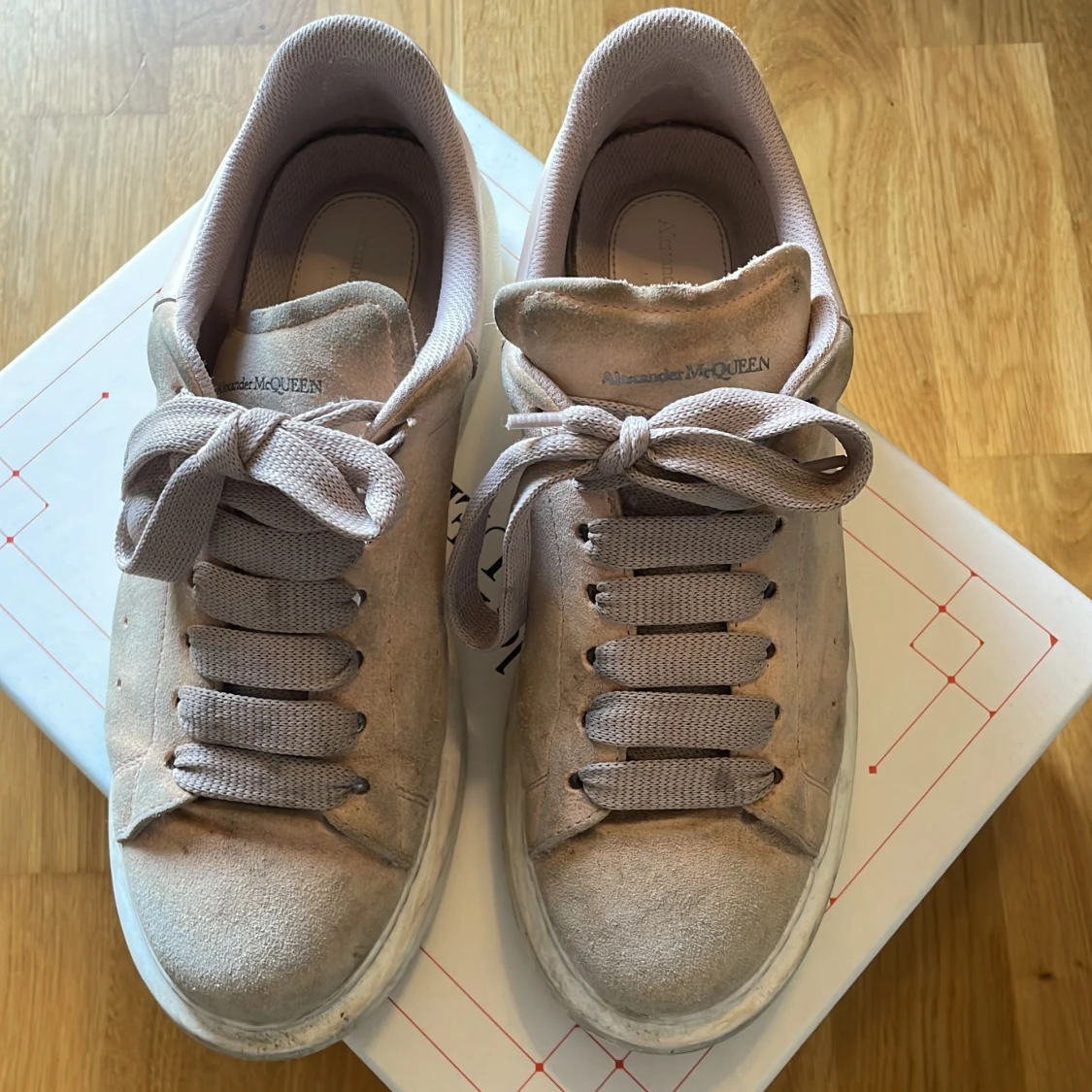 Alexander McQueen skor - 90