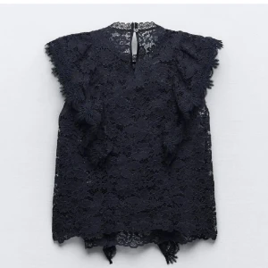 Fin topp - Fin topp från zara, använd 2 gånger! Ser helt ny ut, storlek XS men passar mig som är en S!💕💕